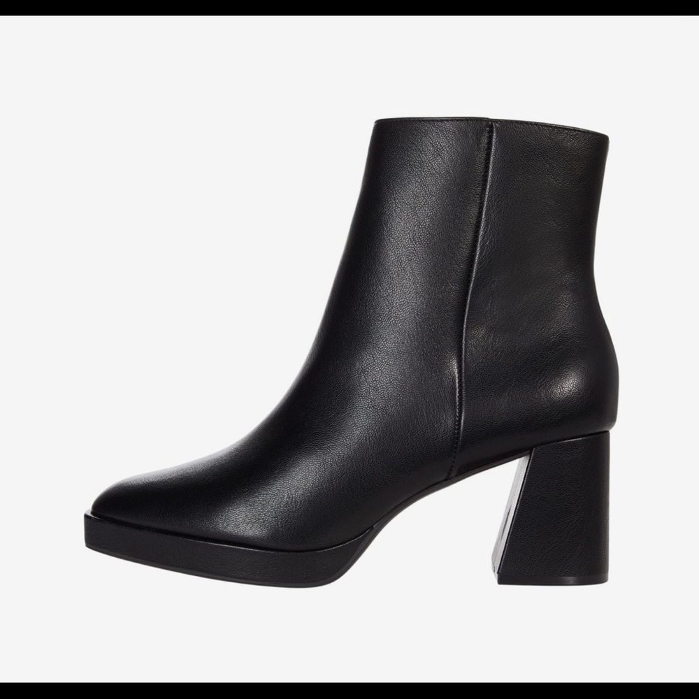 Chinese Laundry Dodger black booties